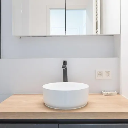 Апартаменты Seaview With Terrace, Cleaning Included *